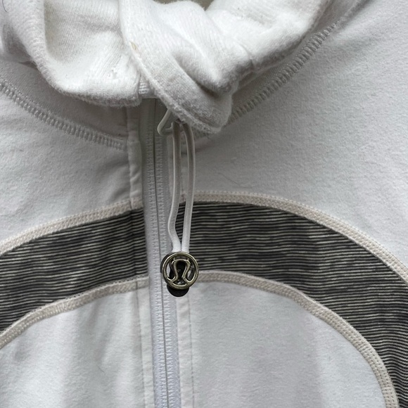 Lululemon zip up jacket - Picture 3 of 6